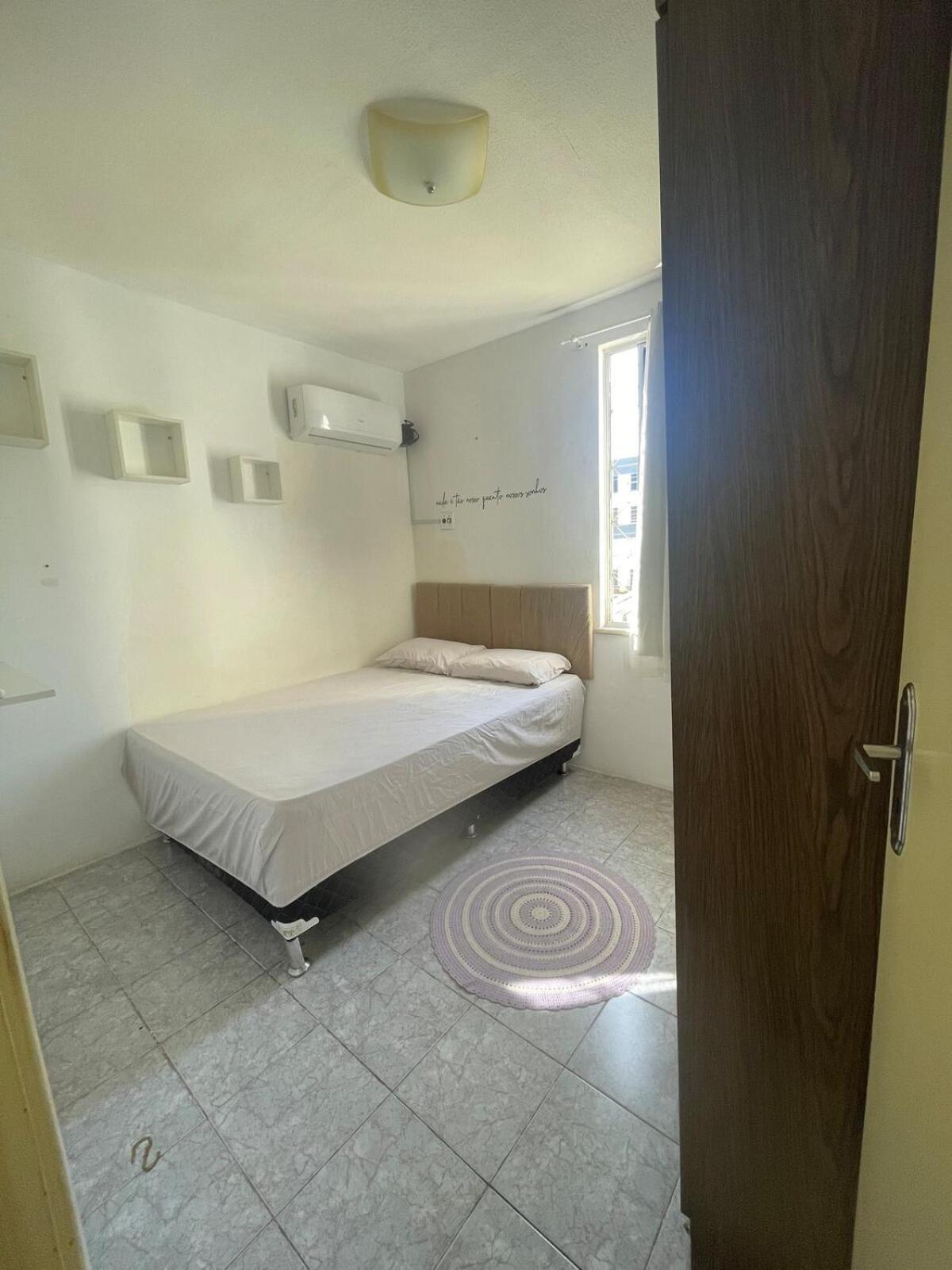 Na Farolandia Bem Localizado! Apartamento *